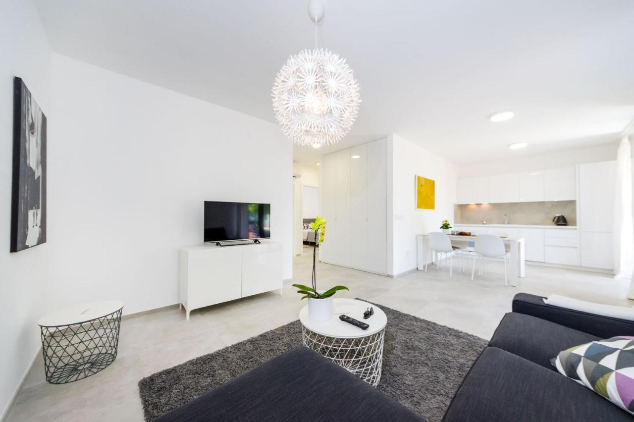 D. Marine Apartments بيبينيا المظهر الخارجي الصورة