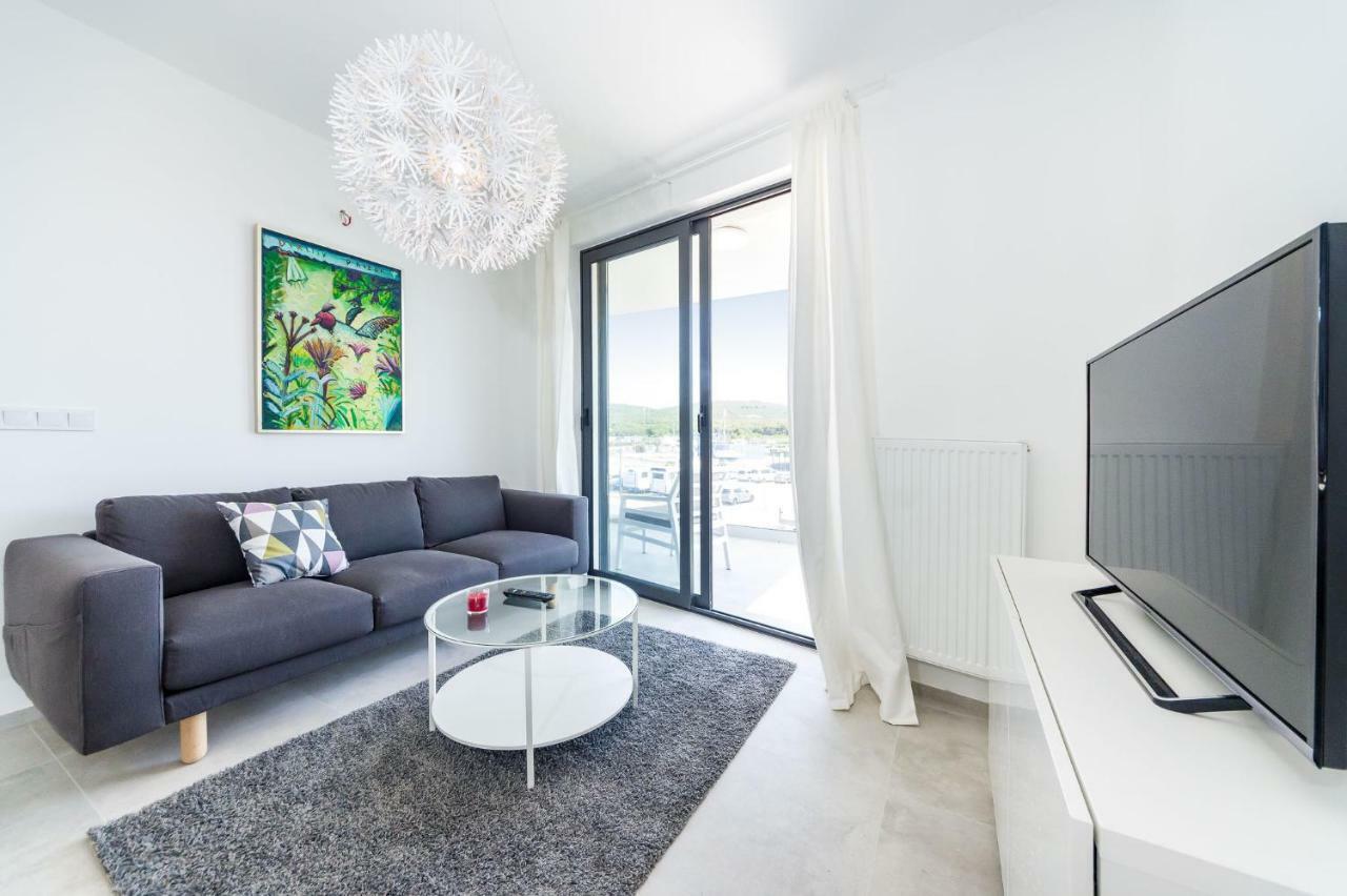 D. Marine Apartments بيبينيا المظهر الخارجي الصورة