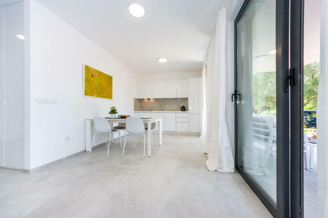 D. Marine Apartments بيبينيا المظهر الخارجي الصورة