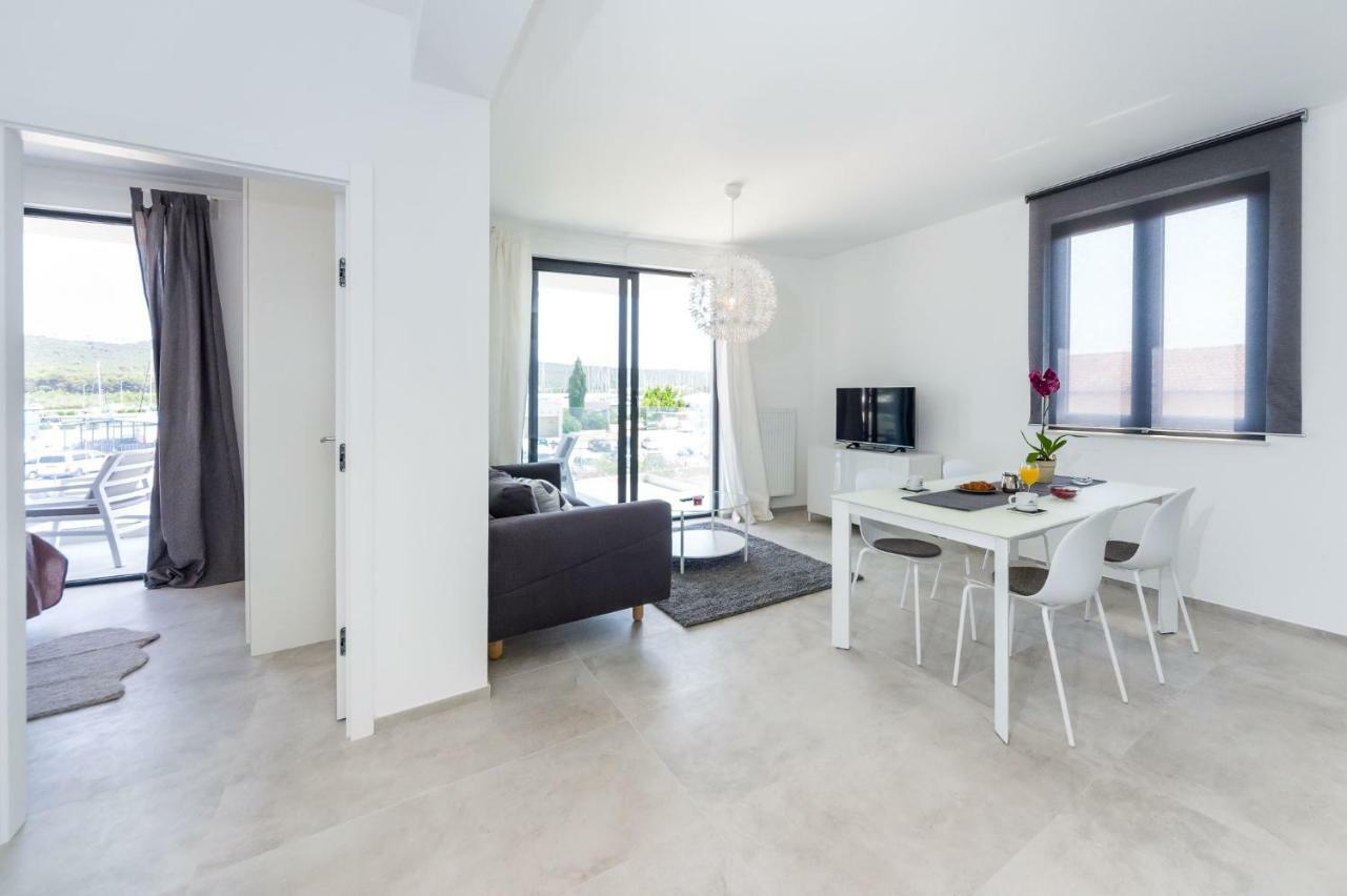 D. Marine Apartments بيبينيا المظهر الخارجي الصورة